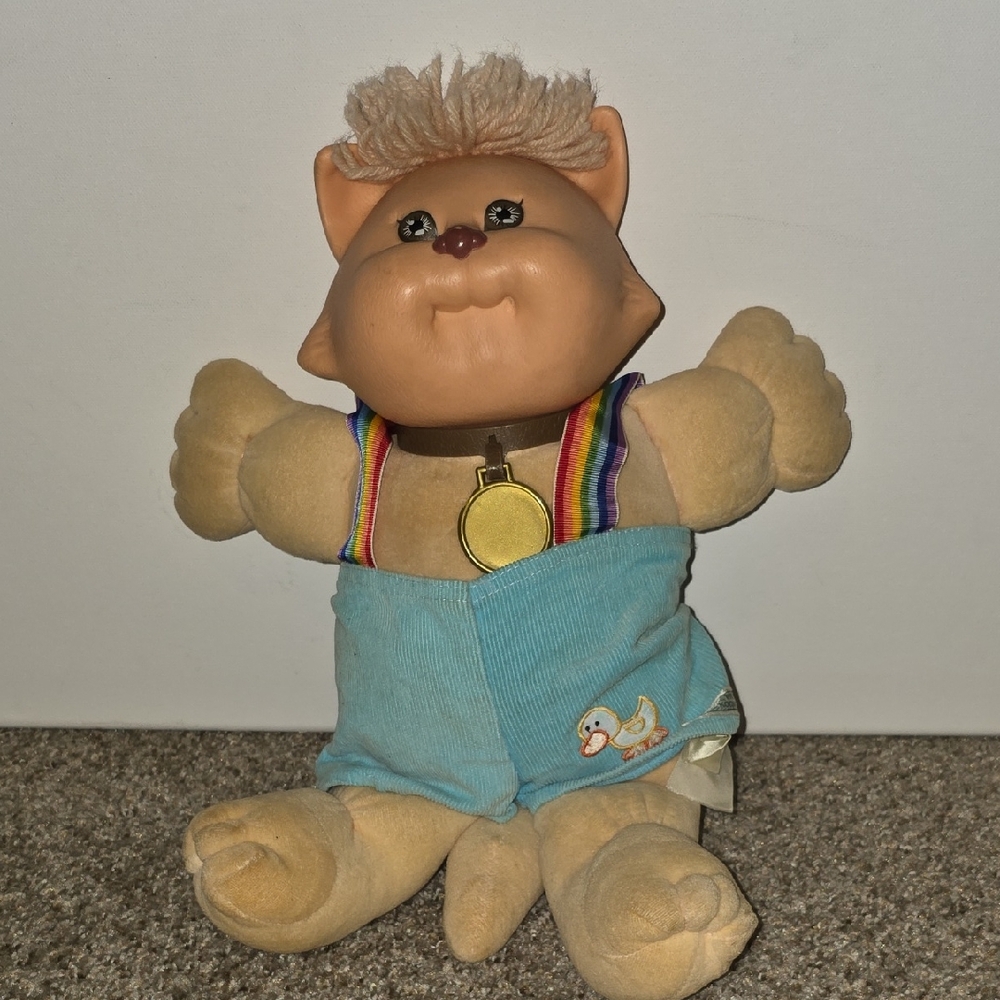 Vintage 1983 Cabbage Patch Kids Koosas doll With Rainbow Overalls